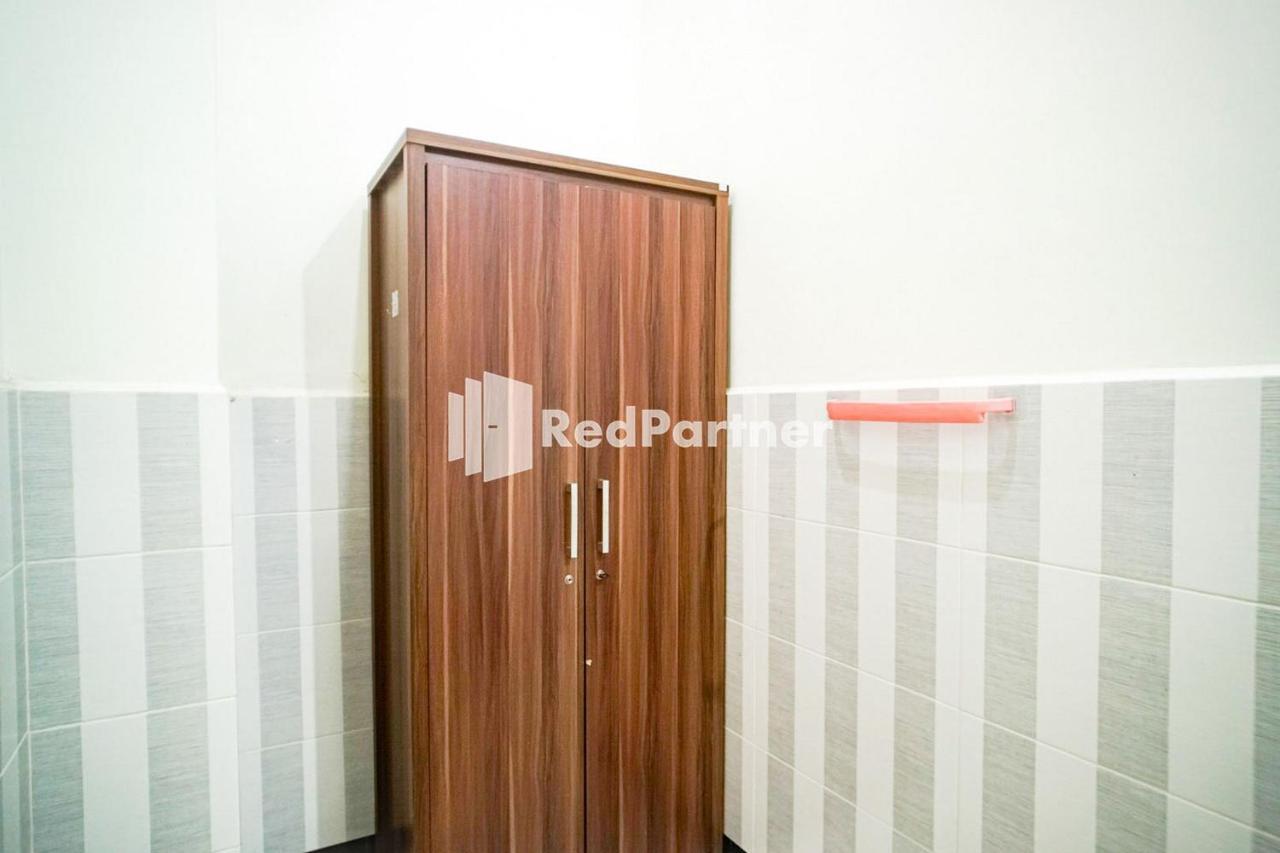 Hoki Homestay Redpartner 泗水 外观 照片