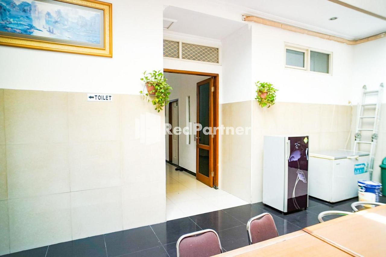 Hoki Homestay Redpartner 泗水 外观 照片