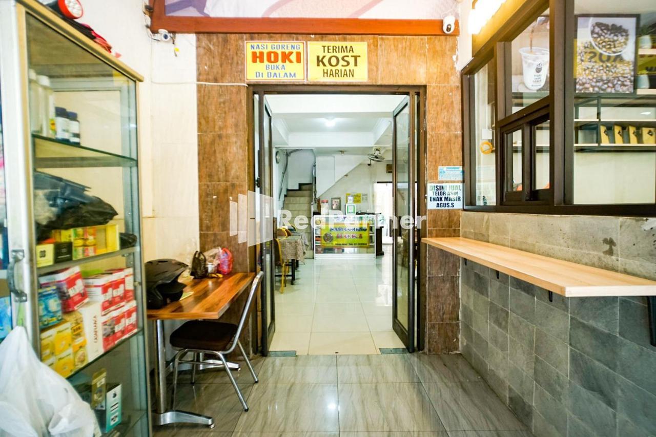 Hoki Homestay Redpartner 泗水 外观 照片