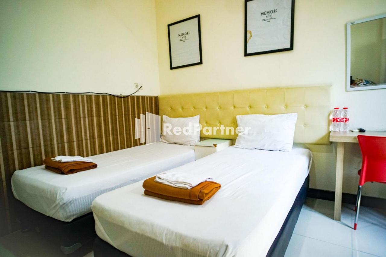 Hoki Homestay Redpartner 泗水 外观 照片