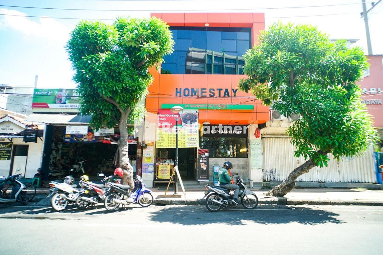 Hoki Homestay Redpartner 泗水 外观 照片